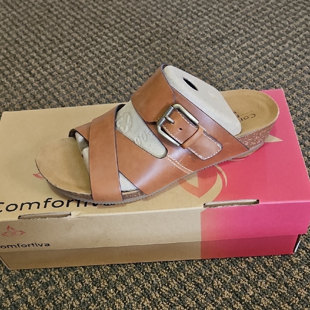 Comfortiva Brown Leather Sandals